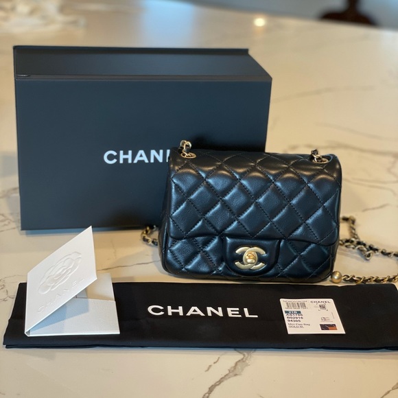 Chanel Pearl Crush Mini - Picture 12 of 15